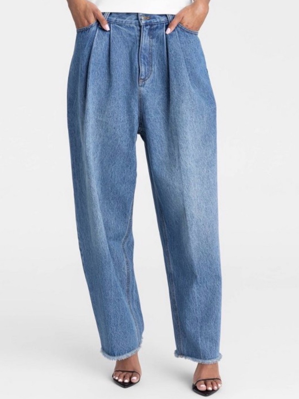 NWT KBB by Kahlana, Women’s High-rise Barrel leg “the Devin Jean” - medium wash